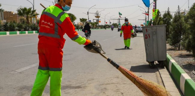 تنظیف روزانه ۲۸۰۰۰۰۰۰ مترمربع شوارع و معابر قم/جمع‌آوری بیش از ۲۴۰ هزار تن پسماند شهری