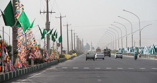 احیا و بهسازی فضای سبز ۶ کیلومتر بلوار پیامبر اعظم(ص)/اجرای ۱۲۵۰۰ متر لوله‌گذاری شبکه آبیاری در منطقه ۵ قم