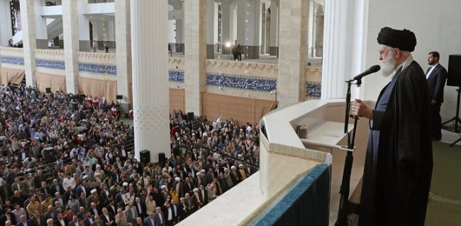 بازتاب بیانات رهبر انقلاب در خطبه‌های نماز عید فطر در رسانه‌های خارجی