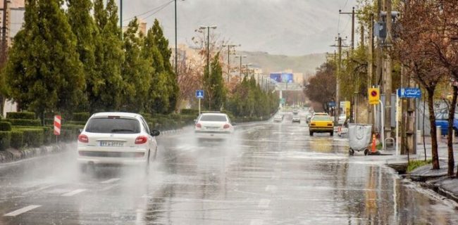 وضعیت راه‌های کشور؛ بارش باران در جاده‌های چالوس و فیروزکوه