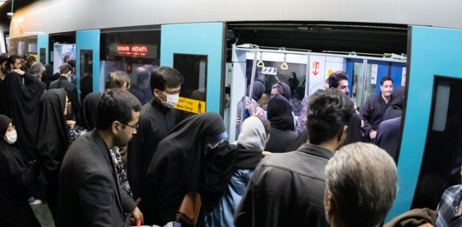 انجام بیش از ۷میلیون و ۷۹۴ هزار سفر با قطار شهری در مشهد