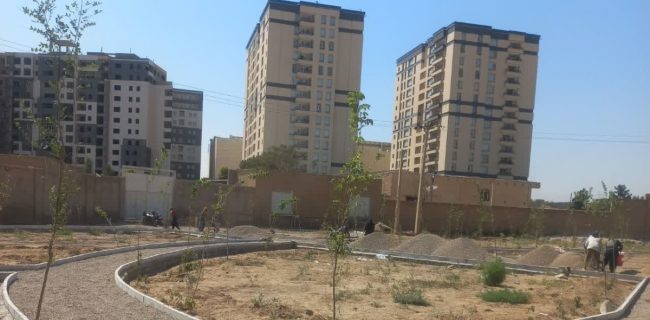پیشرفت ۵۰ درصدی احداث نخستین بوستان محله‌ای بلوار غدیر قم/آغاز باغچه‌سازی معابر فرعی بلوار غدیر