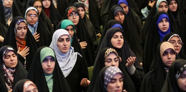 الگوی سوم زن مسلمان، نگاه متعالی به مقام زنان