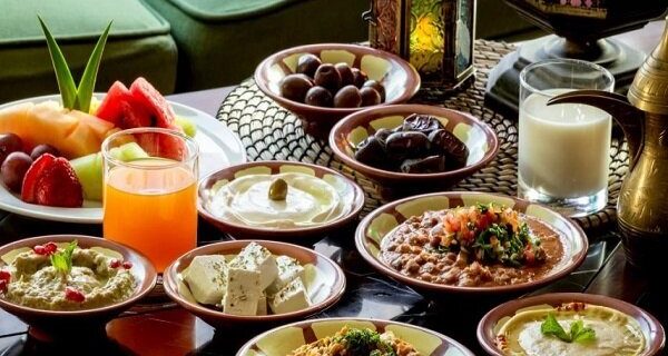 توصیه‌های تغذیه‌ای طب ایرانی برای تابستان / پرهیز از غذاهایی با مزاج گرم در این فصل