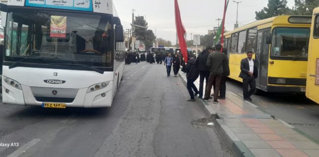 آماده‌باش سازمان اتوبوسرانی قم در راهپیمایی ۱۳ آبان / خدمات‌رسانی ویژه به ۳۰ مدرسه